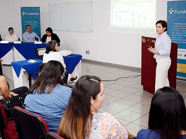 Distribuidora Salvadoreña, entre empresas comprometidas a dejar emitir más de 15 mil toneladas de CO2